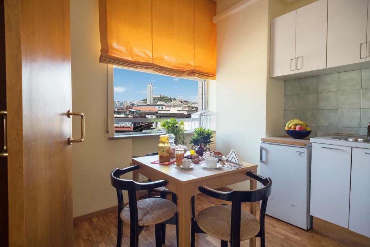 Casa Laurino B&B เนเปิลส์ ภายนอก รูปภาพ